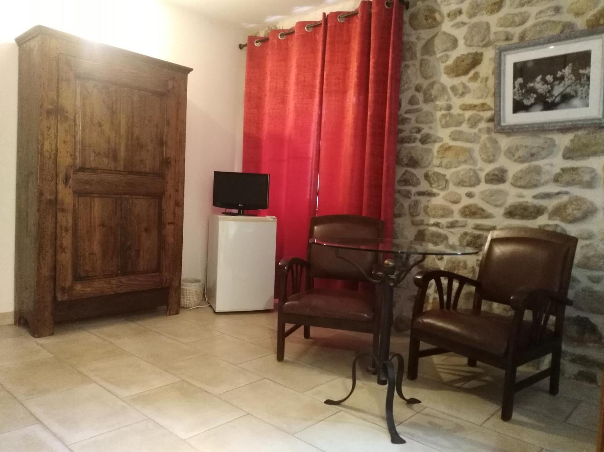 De La Musardiere D Hotes * Les Assions